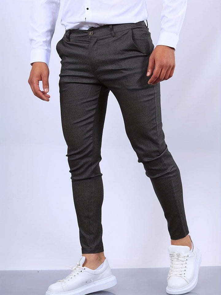 Klassische Herren Chino Noah Hose, vielseitig kombinierbar, ideal für Business & Casual Outfits.