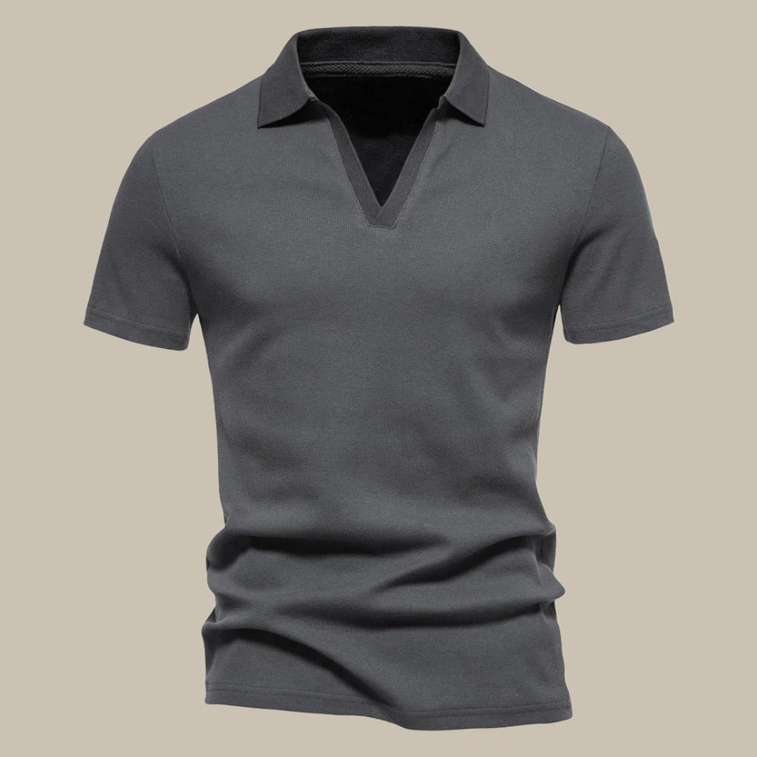 Modernes Herren Polo Shirt, kurzärmlig, mit elegantem Kragen. Ideal für Frühjahr & Sommer.