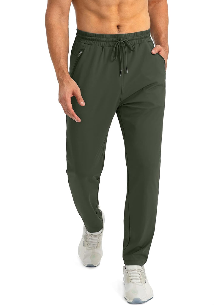 Bequeme Herren-Jogginghose, ganzjährig tragbar. Für Sport, Entspannung & einen aktiven Lebensstil.