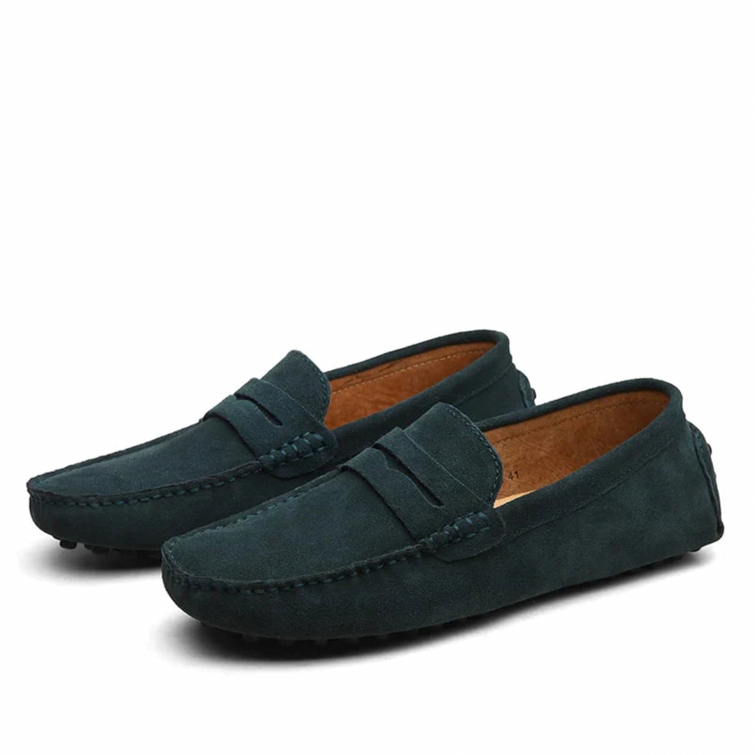 Moderne Herren Loafers in Schwarz, bequem und elegant, vielseitig für Frühling und Herbst geeignet.