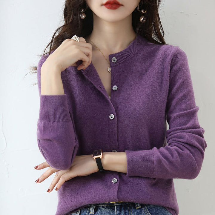 Damen Langarm Cardigan mit eleganter Knopfleiste, perfekt für kühle Abende, weich & komfortabel.