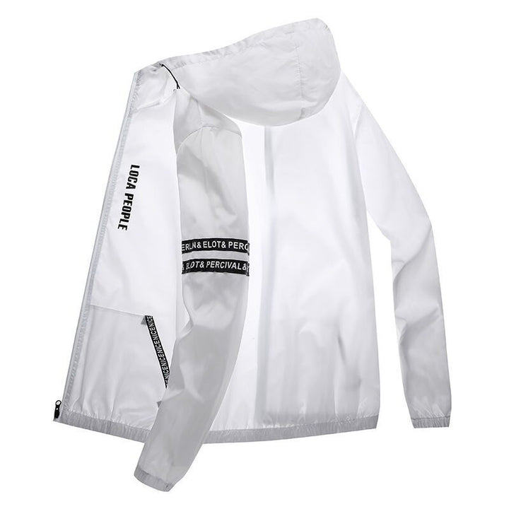 Robuste Herren Sportjacke mit UV-Schutz & Kapuze. Ultraleicht & atmungsaktiv, ideal für alle Outdoor-Aktivitäten.