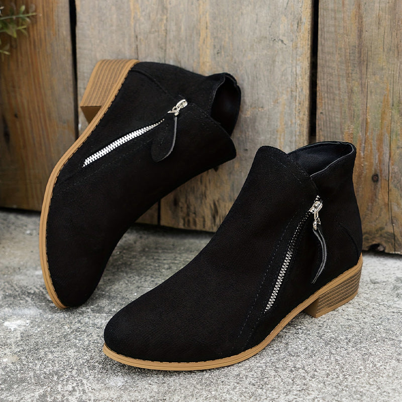Moderne Damen Stiefeletten: Orthopädischer Komfort trifft auf trendiges Design für gesunde Füße.