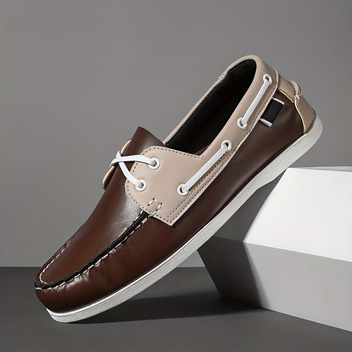 Vielseitige Herren Bootsschuhe. Perfekt als Freizeitschuh, Outdoor Slipper oder Segelschuh.