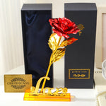 Rote Blume+LOVE Sockel Schwarze Box