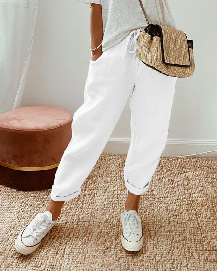 Schicke High Waist Businesshose für Damen, elegant & atmungsaktiv. Auch perfekt als Sommerhose geeignet.