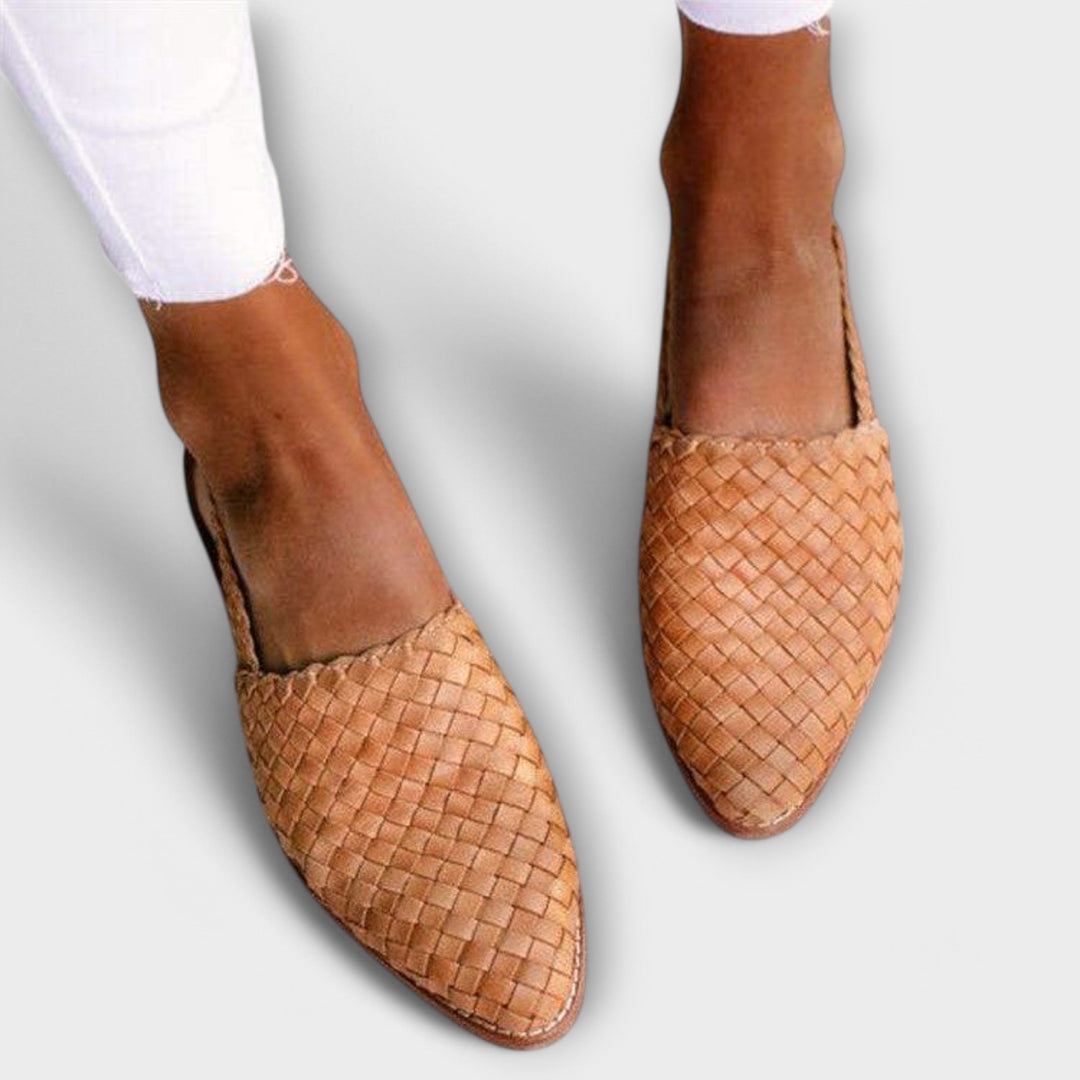Bequeme Damen Mokassins als elegante Komfortschuhe. Flache Frühlingsschuhe mit vielseitigem Design für Damen.
