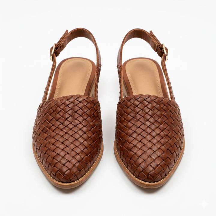 Von oben: Spitz zulaufende geflochtene Damen Slingbacks. Komfortable & elegante Alltagsschuhe für den Sommer.