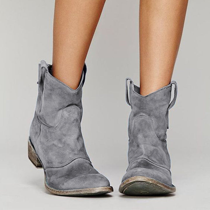 Zeitlose Damen Stiefeletten, elegant & komfortabel für jeden Tag. Modische Schuhe mit Blockabsatz.