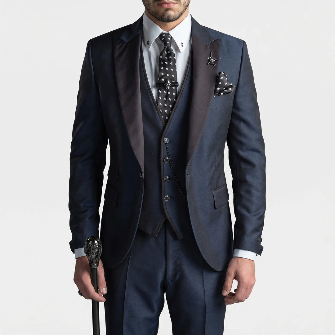 Vollständiger dreiteiliger Herrenanzug Slim Fit. Sakko, Weste und Hose für eleganten Business & Party Look.