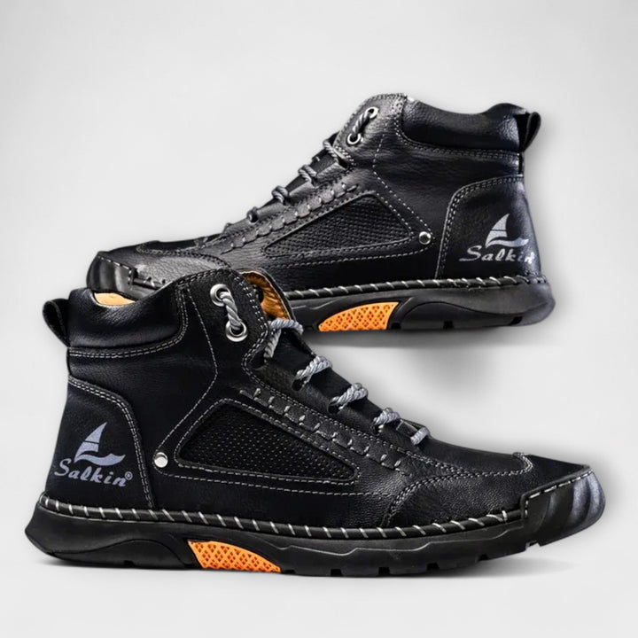 Wasserabweisende Herren Stiefel, komfortabel für lange Spaziergänge. Hochwertige Schuhe.