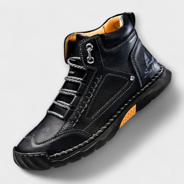 Stylische Herren Boots, rutschfest & alltagstauglich. Kombiniert Eleganz & Funktion.