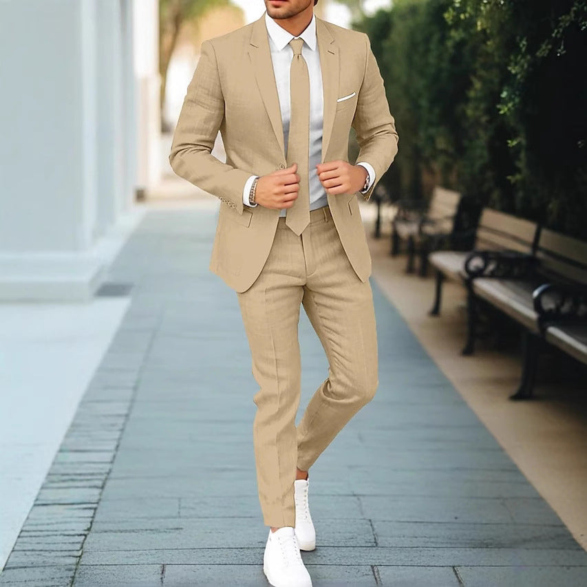 Leichter Herren-Sommeranzug, atmungsaktiv & bequem für Frühlingstage. Moderne Herrenmode für warme Tage.
