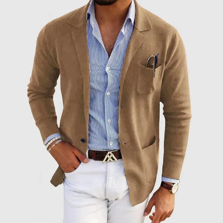 Modischer Herrenblazer mit Reverskragen, vielseitig kombinierbar für Freizeit und Büro Looks.