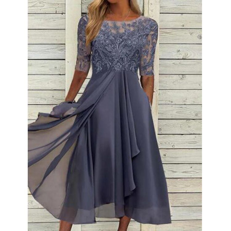 Stilvolles Damen Abendkleid mit floraler Spitze, ideal für festliche Events und schicke Anlässe.