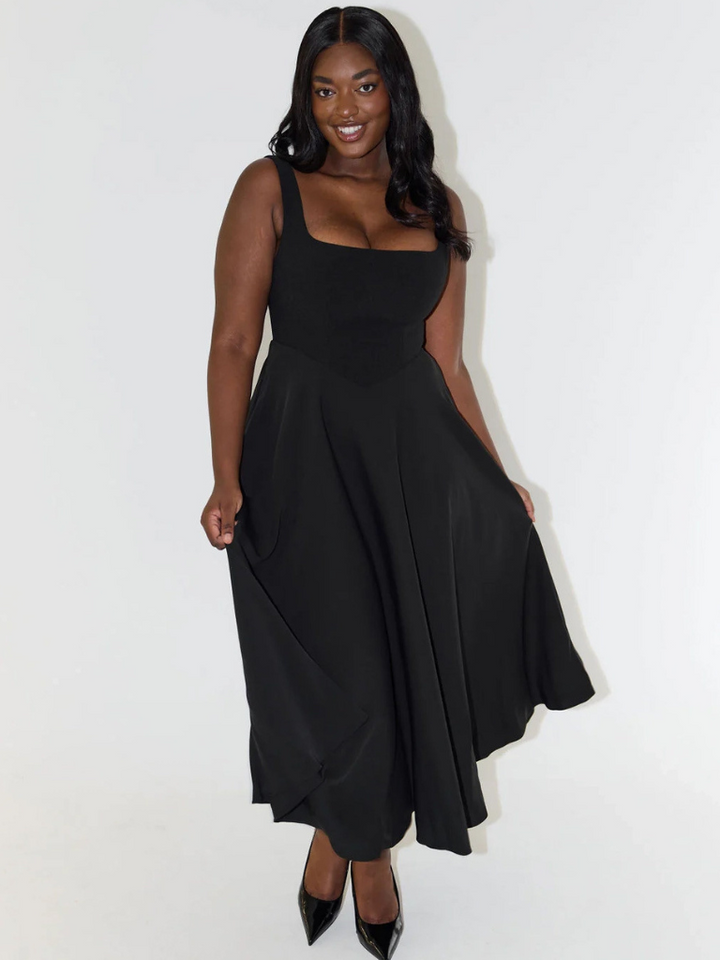 Modisches Herbstkleid für Damen, festlich, quadratischer Ausschnitt, komfortabel.