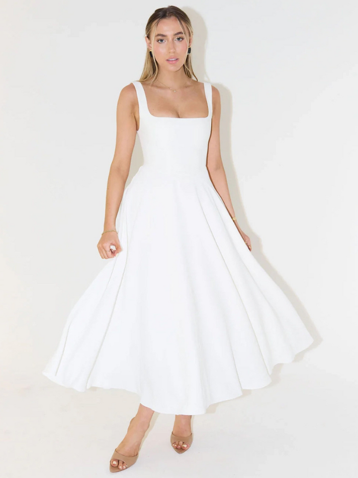 Bequemes Damen Midikleid für Herbst, modisch, quadratischer Ausschnitt, stilvoll.