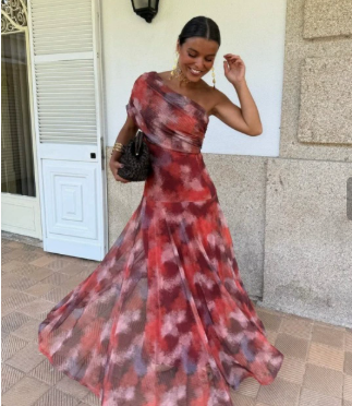 Modernes Off-Shoulder Maxikleid für Damen, elegantes Trägerkleid, ideal für Sommerabende und Partys.