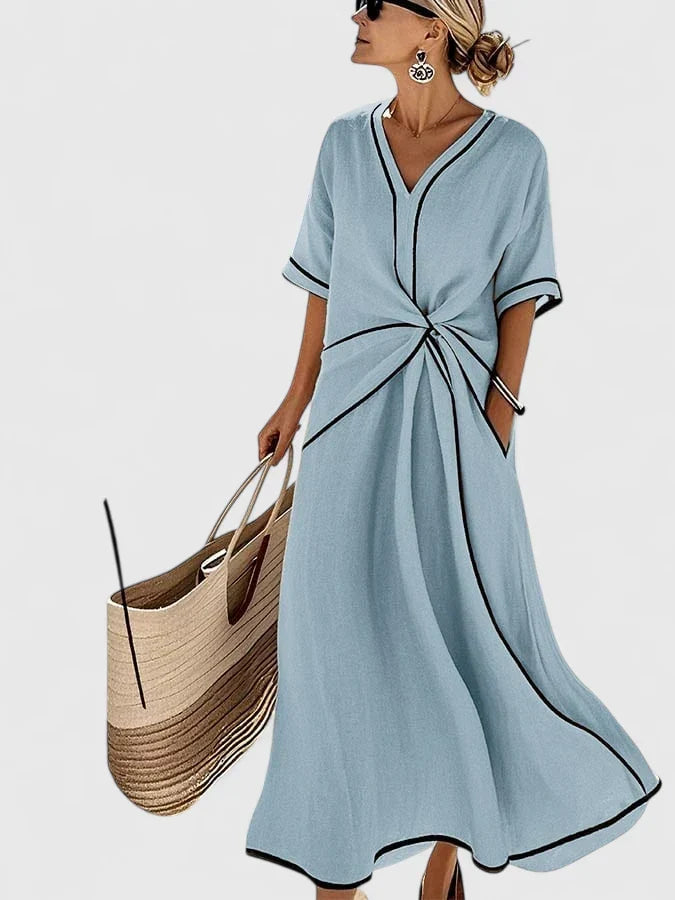Gestreiftes Damen Sommerkleid, Regular Fit. Bequemes Freizeitkleid & Urlaubskleid für stilvolle Damenmode.
