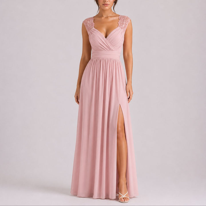 Festliches Damen Maxi-Kleid mit elegantem Schlitz, ideal als Abendkleid oder Gala-Kleid für besondere Anlässe.