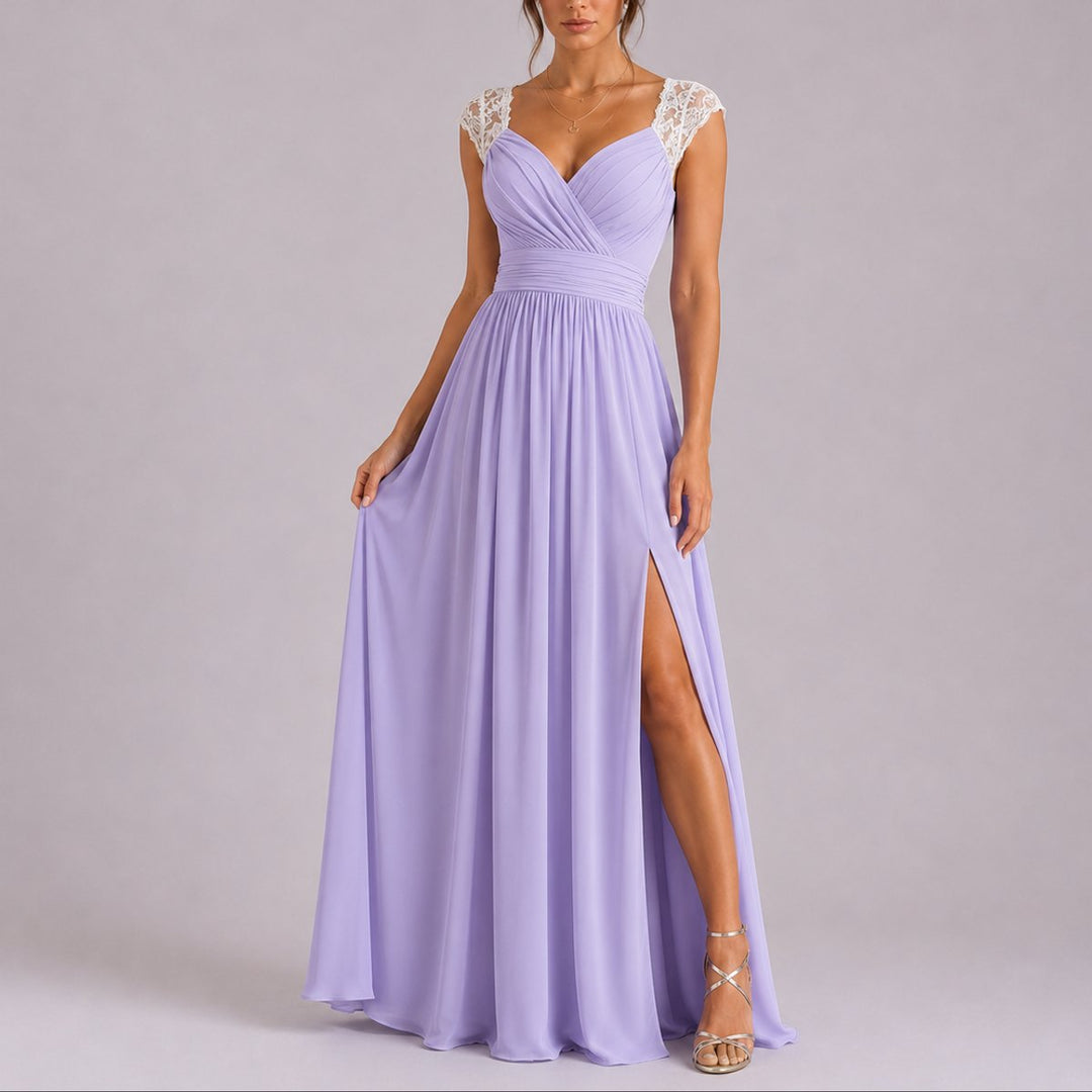 Stylisches Damen Abendkleid, ideal für Hochzeitsgäste oder als Brautjungfernkleid. Elegantes Design für Feste.