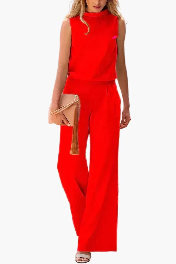 Stilvoller Damen Sommer Jumpsuit mit ärmellosem Design und weitem Bein. Komfortabler Einteiler.