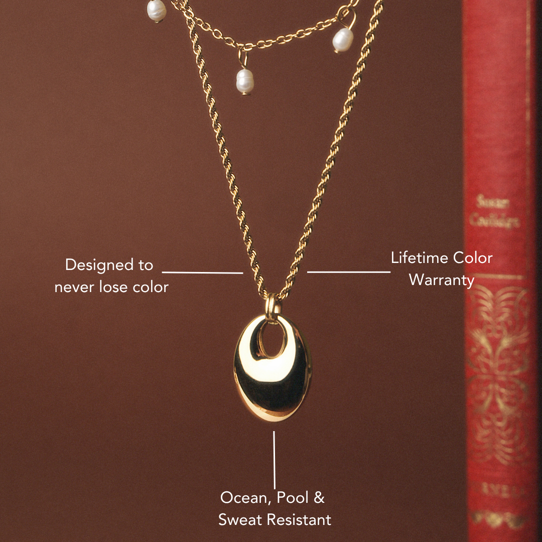 Wasserfeste & hypoallergene silberne Damen Statement Halskette aus Edelstahl, perfekt als alltagstauglicher Modeschmuck.