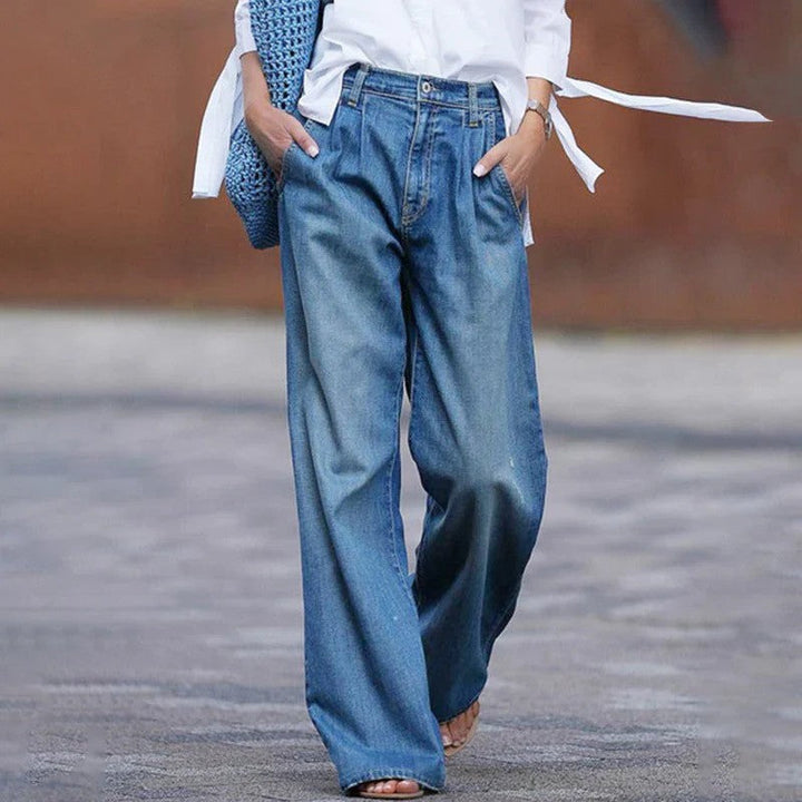 Blaue Damen Straight Leg Jeans für Damen, ideal für Herbst & Winter. Bequeme, lockere Passform für Alltag & Freizeit.