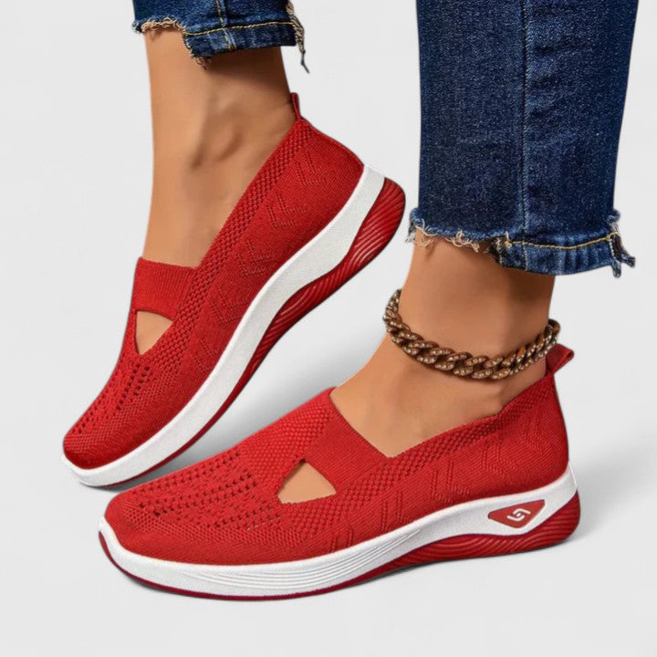 Elegante Damen Slip-On Komfortschuhe, präsentieren atmungsaktives Mesh und modernes, leichtes Design.
