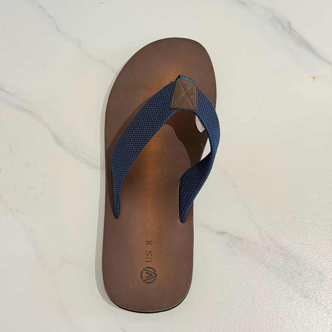 Moderne Herren Zehentrenner Sandalen mit ergonomischem Fußbett. Bequem und stylisch für Strand & Freizeit.