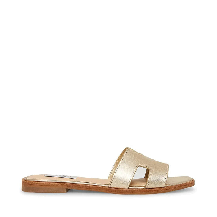 Detailaufnahme: bequeme Riemen der Damen Luxus Hausschuhe, elegante Sommer Sandalen für Damenmode.