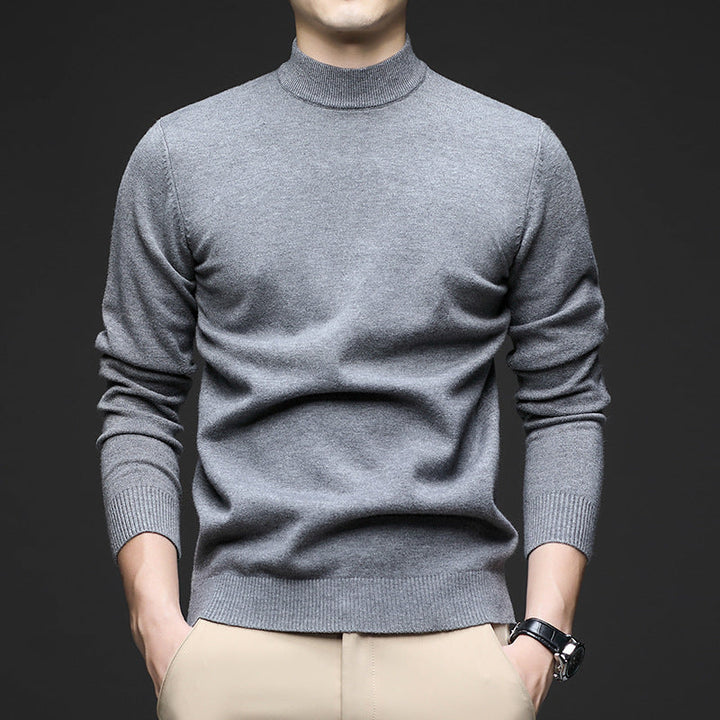Enganliegender Herren-Stehkragenpullover, Langarm. Komfortables und elegantes Männermode-Basic.