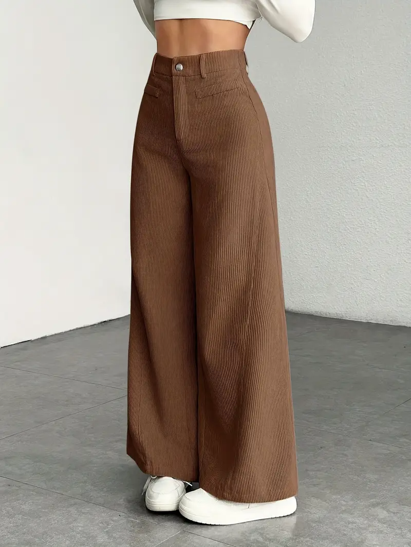 Modische Freizeithose für Damen mit schmeichelhaftem Design; hohe Taille & weites Bein für Komfort.