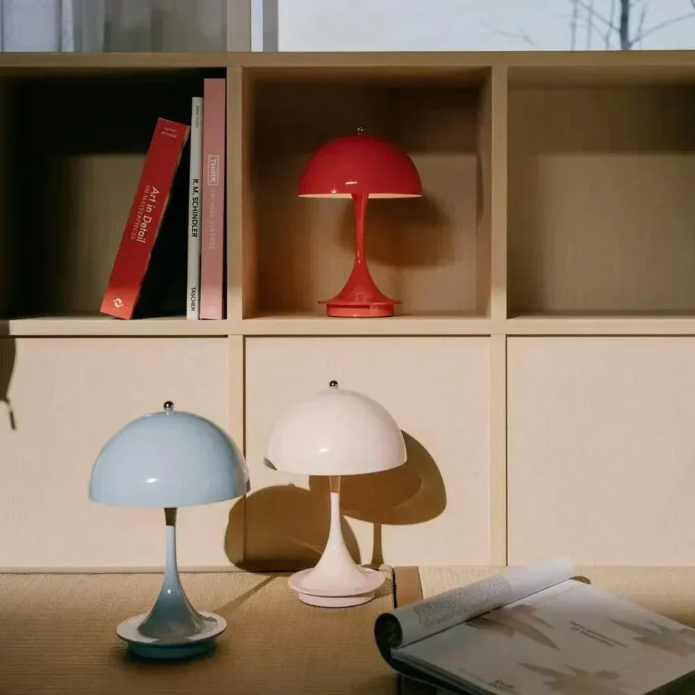 Elegante Blütenknospen-LED-Lampe BloomGlow, dimmbar & kabellos, perfekt für gemütliche Akzente.
