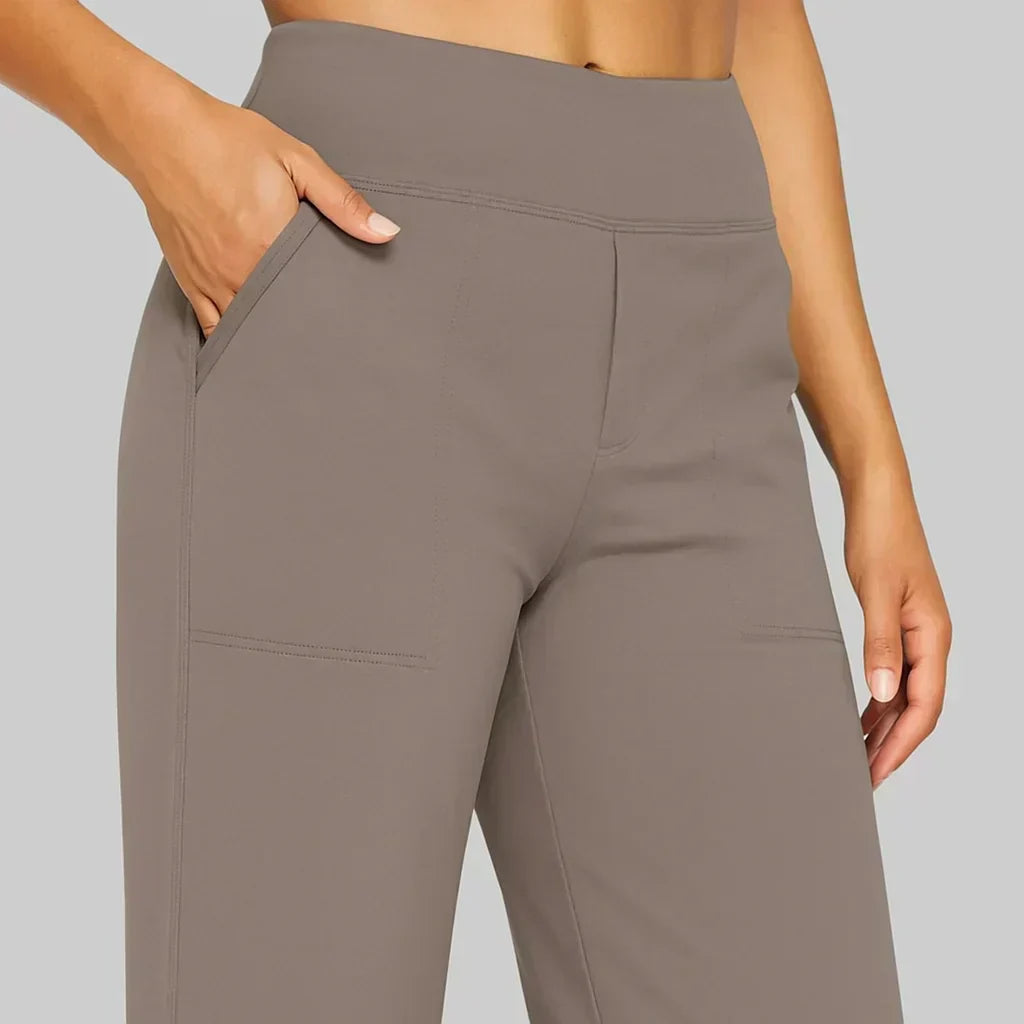 Vielseitige Taupe Stretch-Hose für Damen, hoher Bund, bequemer Stoff, stylisch für jede Gelegenheit.