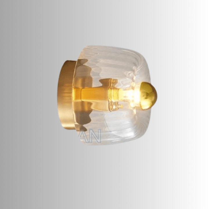 Zeitlose Bauhaus Wandlampe, skandinavisches Design, mit Glas-Schirm & Metallgestell, dekorativ & funktional.