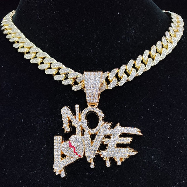 Moderne Unisex Hip Hop Kubanische Kette "NO LOVE" mit Strass. Elegante Silberkette als Statement-Schmuck.