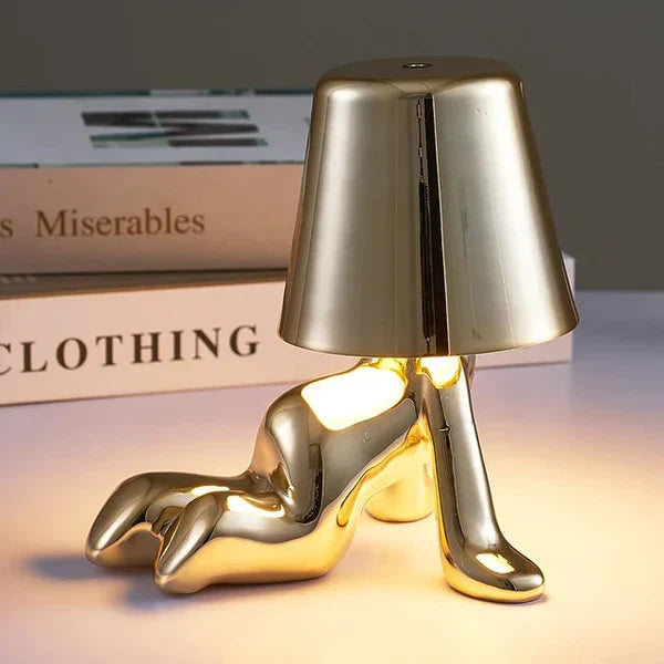 Dimmbare LED-Lampe, moderne Einrichtung, dekorativ, kabellos, vielseitig einsetzbar.