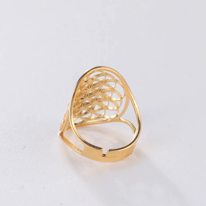 Detailansicht: Verstellbarer 18 Karat Gold Blume des Lebens Ring, unisex, für Balance & Spiritualität.