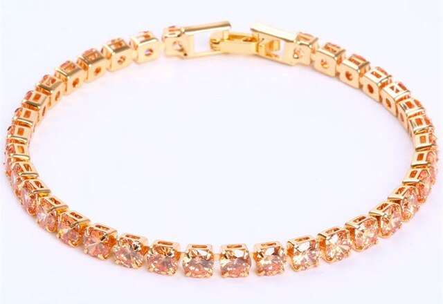 Filigranes Gliederketten-Armband mit Zirkonia. Edler Unisex-Schmuck, der elegant glänzt.