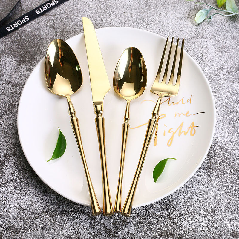Luxuriöses 24-teiliges Essbesteck in Gold aus langlebigem Edelstahl. Perfekt als Geschenk oder für Feste.