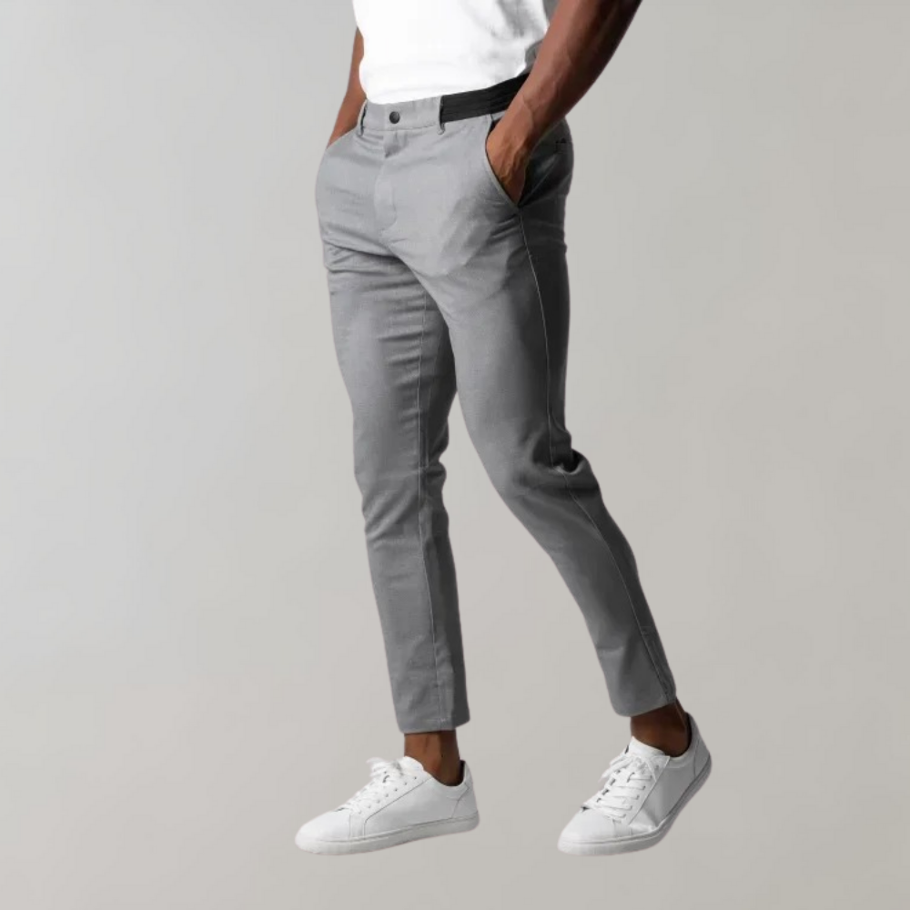 Graue Herren Chinohose, moderne und bequeme Männerhose für vielseitige Business- und Freizeit-Outfits.