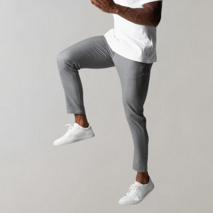 Elegante Herren Chinohose, super bequem für den ganzen Tag, eine stilvolle Ergänzung jeder Garderobe.
