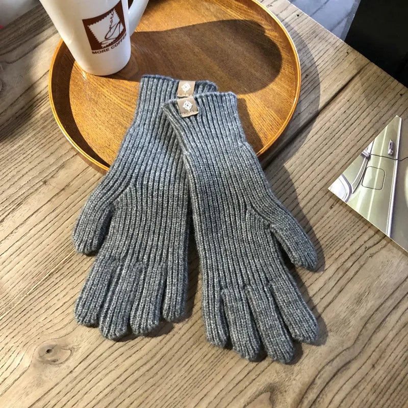 Damen Winter-Strickhandschuhe: modisch, weich und warm. Perfekt für Spaziergänge an kalten Wintertagen.