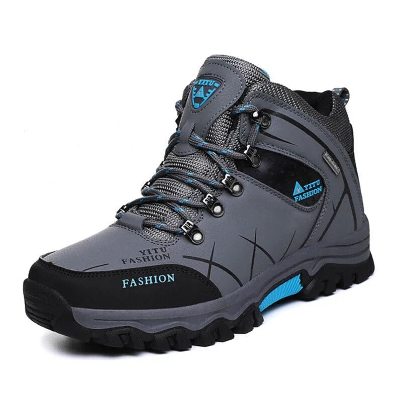 Nahaufnahme der wasserdichten Oberfläche der Herrenstiefel, ideal für Herbst & Winter. Robuste Materialien.