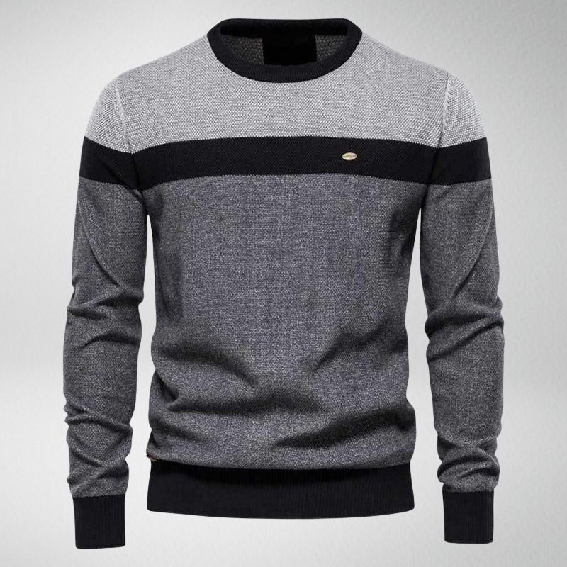 Warmer, stilvoller oranger Herrenpullover für kalte Tage. Klassisches, bequemes Herbst- & Winteroberteil.