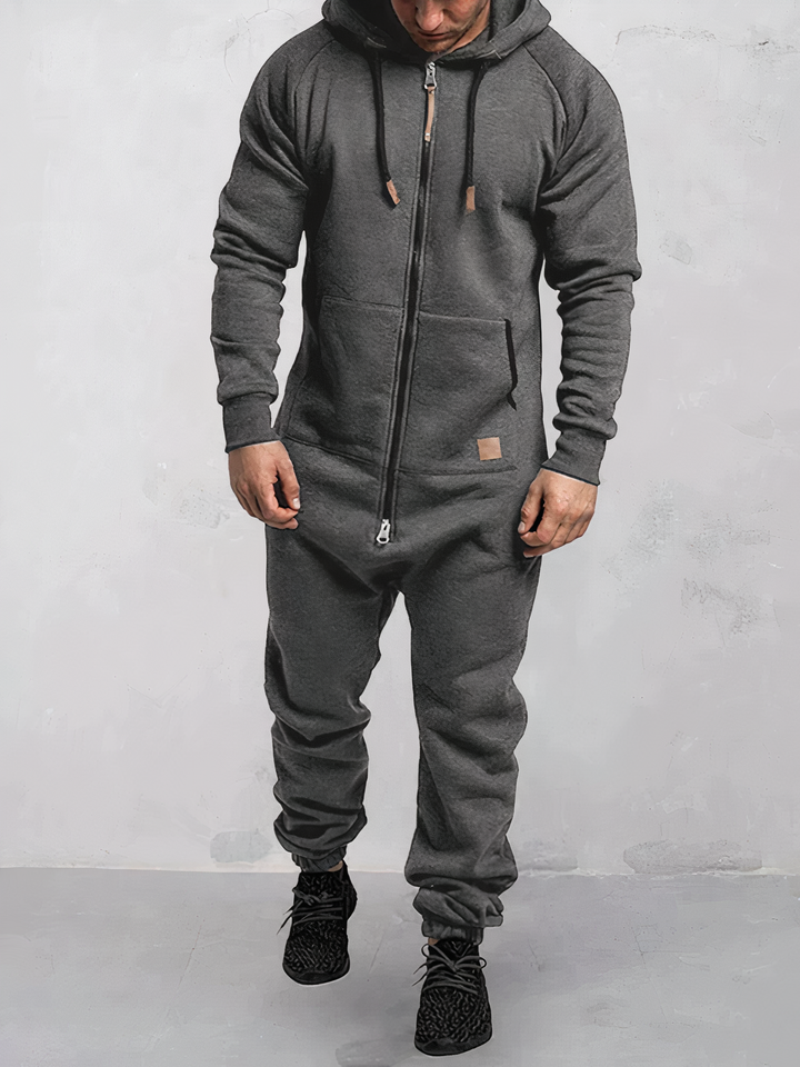 Stilvoller Herren Freizeitanzug mit Hoodie für das ganze Jahr. Modische Sportbekleidung, komfortabel für Sport & Freizeit.