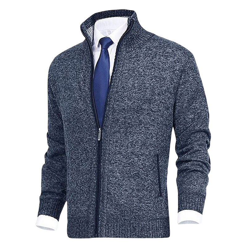 Warme Herren-Strickweste mit Stehkragen und Reißverschluss; bequeme, stylische Oberbekleidung für Herbsttage.