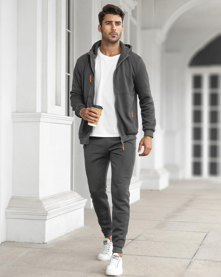 Stylischer schwarzer Herren-Freizeitanzug, urbaner Look für Männer.