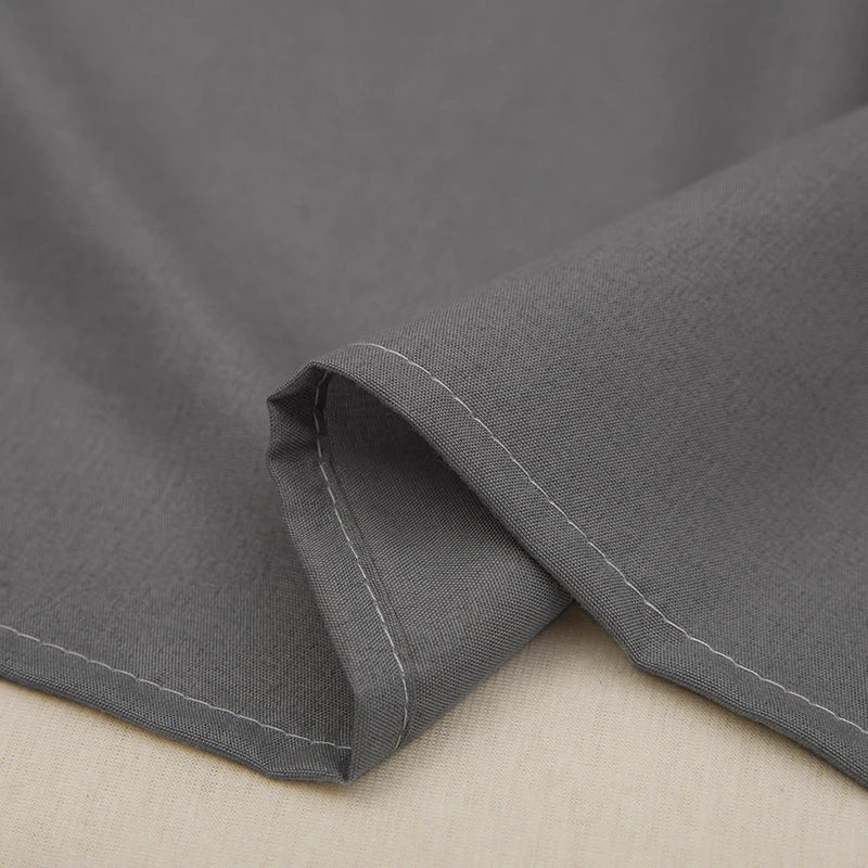 Eleganter SoftLuxe Bettbezug, pflegeleicht und weich, schafft ein luxuriöses Schlafzimmerambiente.